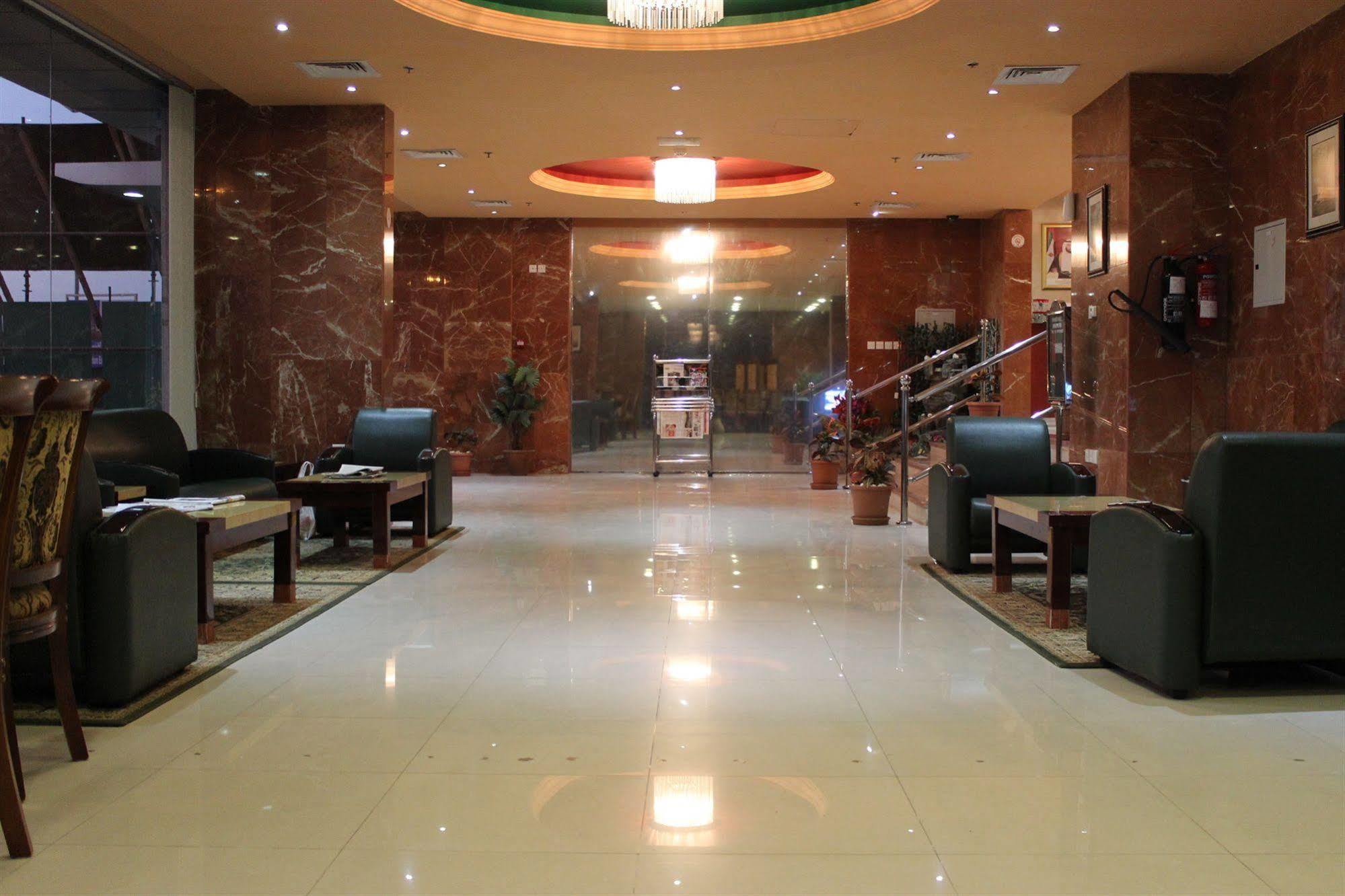 Raynor Hotel Apartments Fudschaira Exterior foto